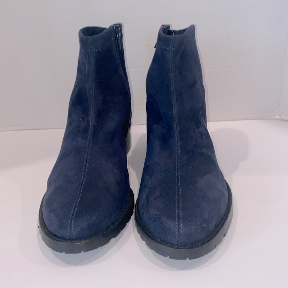 RON WHITE Ginette Block Heel Suede Leather Bootie In French Navy Size US-9 EU-40